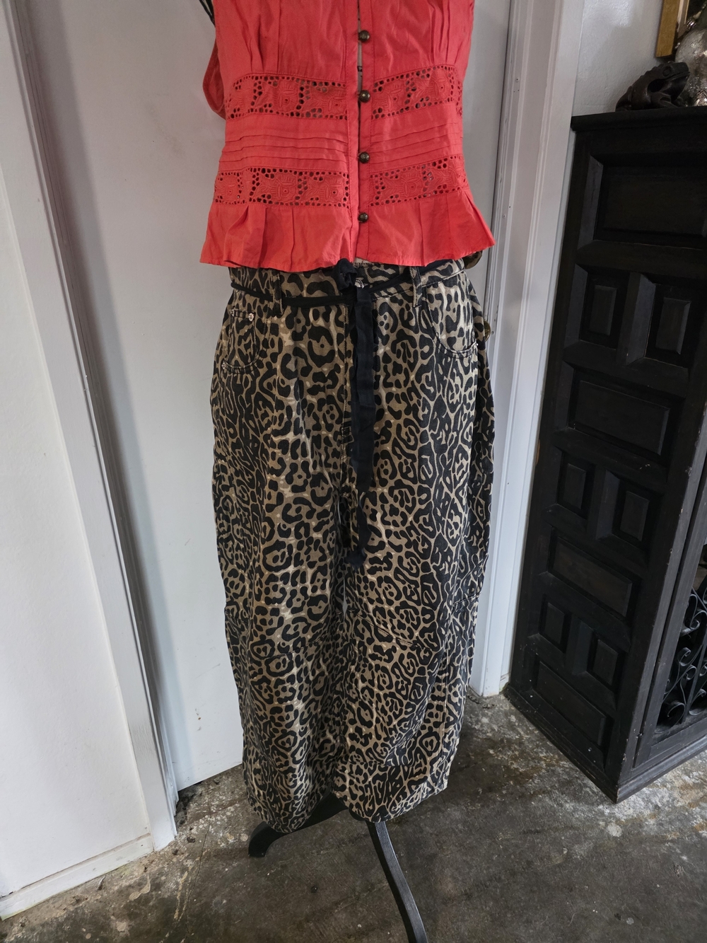 Leopard Print Barrel Leg Pants - Black/Tan